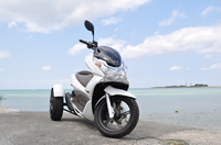 すみずみの沖縄観光はブルースカイリゾートのレンタルトライクで最高のひと時を！